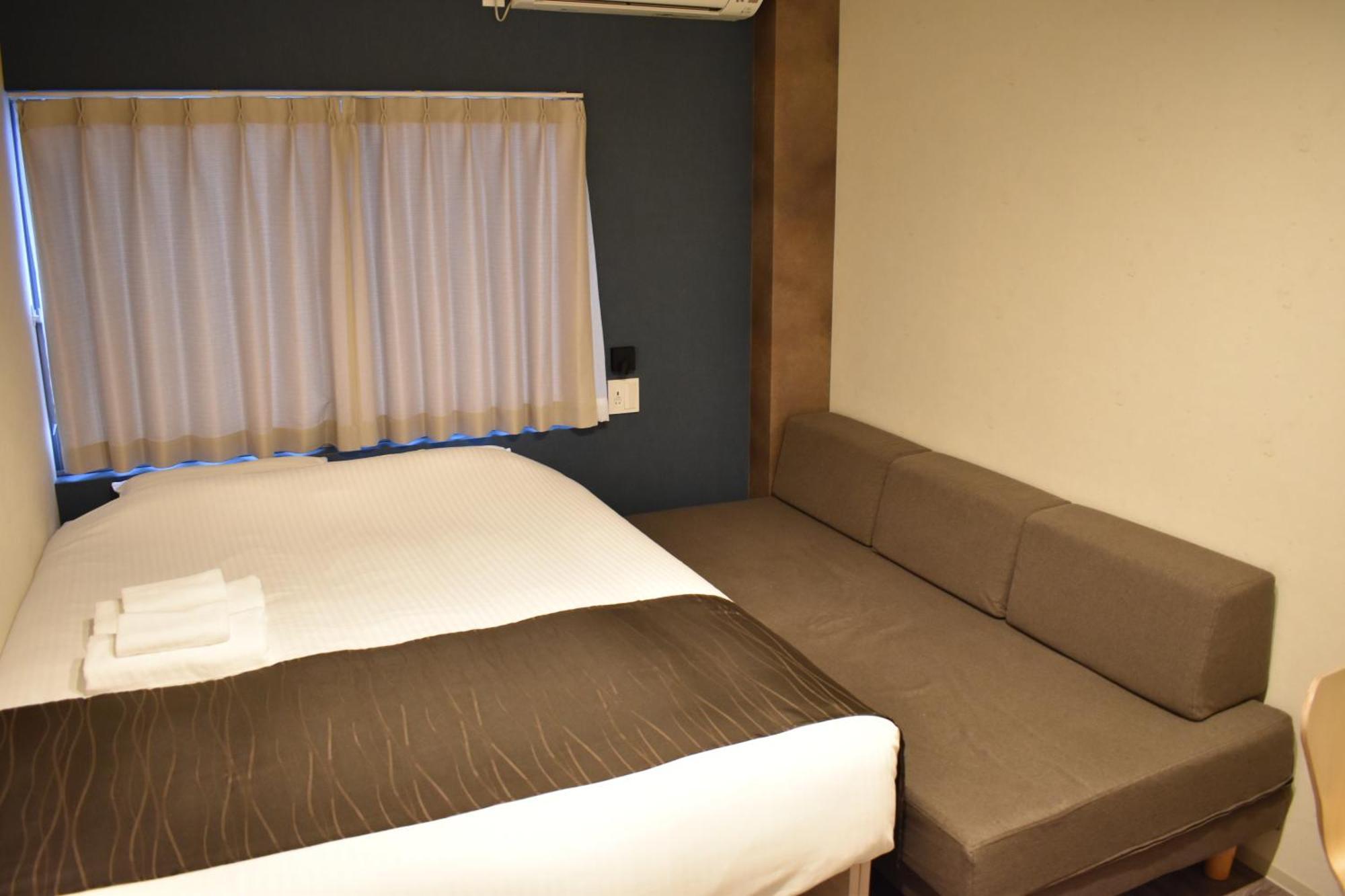 מלון אוסקה Shinsaibashi House חדר תמונה